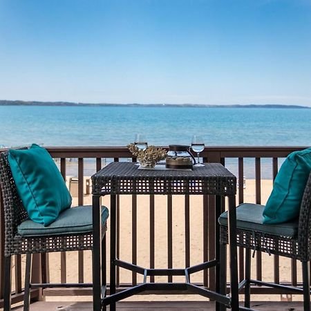 New Listing Beach Bliss 211! Stunning Bay View Traverse City Exterior foto