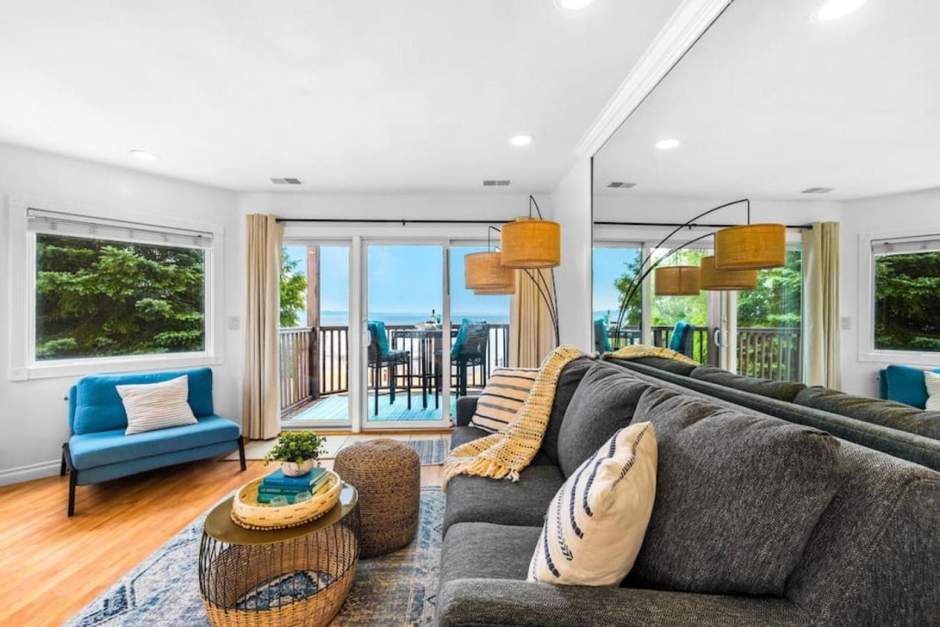 New Listing Beach Bliss 211! Stunning Bay View Traverse City Exterior foto