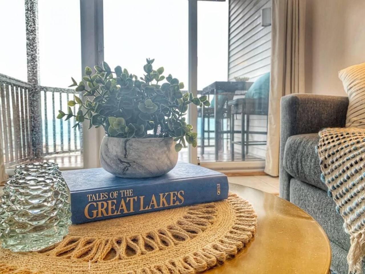 New Listing Beach Bliss 211! Stunning Bay View Traverse City Exterior foto