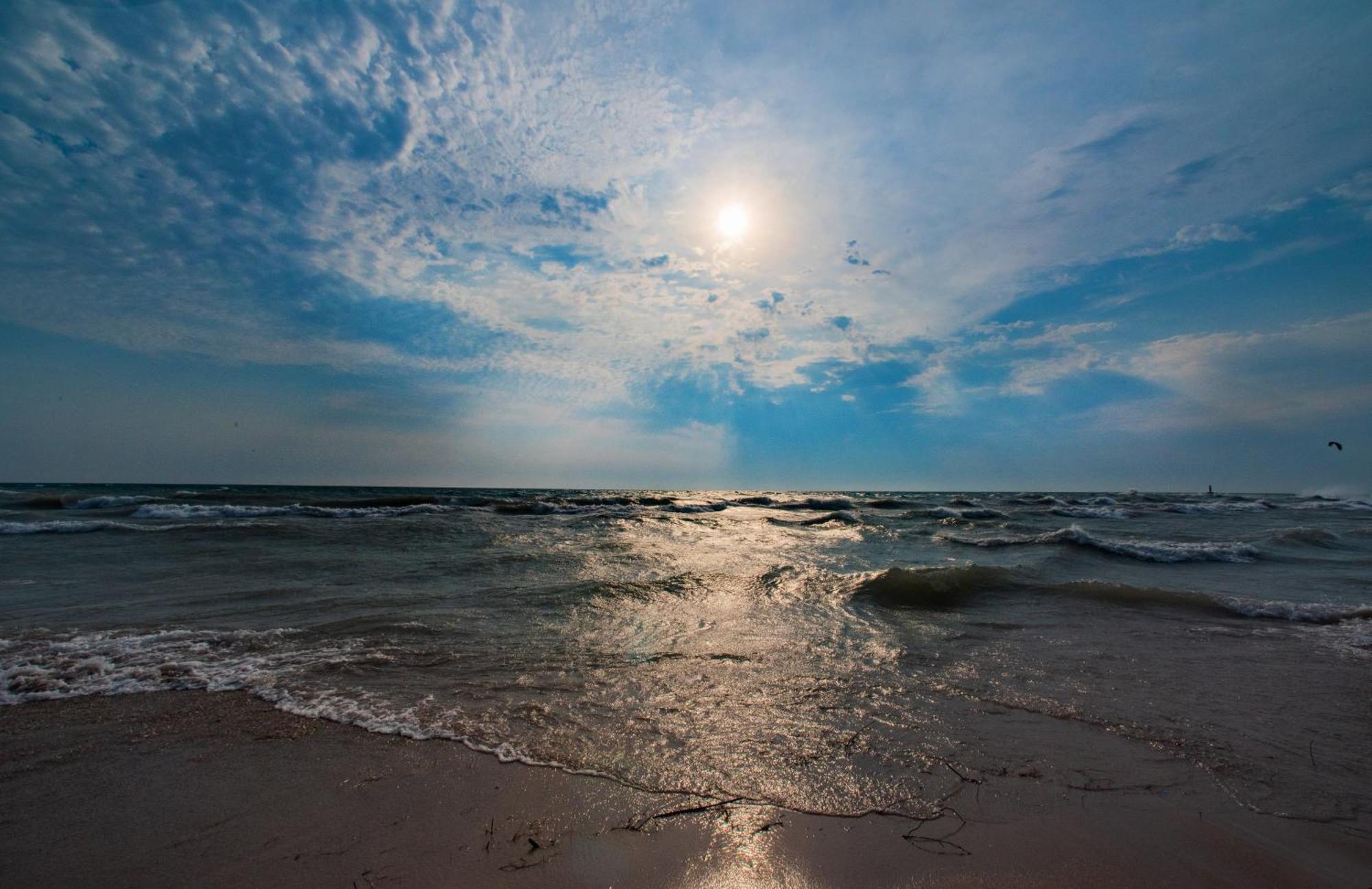 New Listing Beach Bliss 211! Stunning Bay View Traverse City Exterior foto
